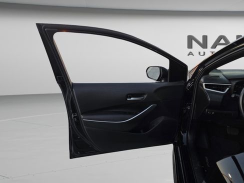 Used 2025 Toyota Corolla SE image 24