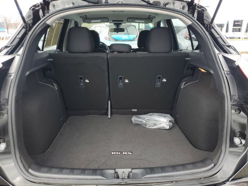 Used 2024 Nissan Kicks S image 8