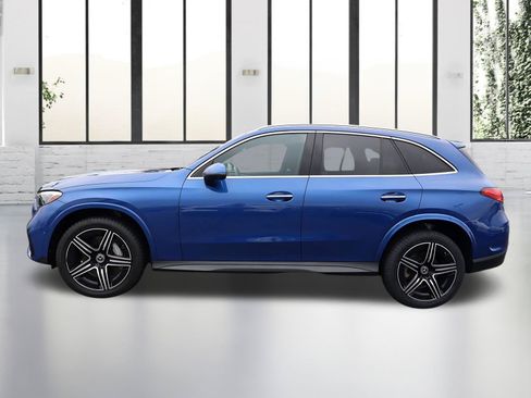 Certified 2023 Mercedes-Benz GLC 300 image 2
