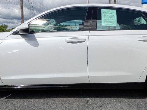 Certified 2025 Honda Accord EX-L image 6