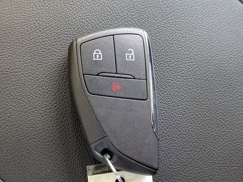 Used 2025 Chevrolet Colorado W/T image 30