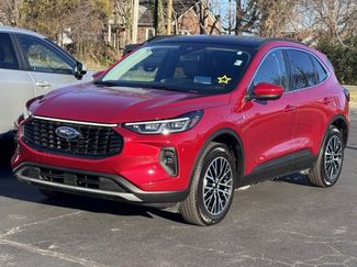 Used 2025 Ford Escape SE w/ PHEV Premium Package video 2