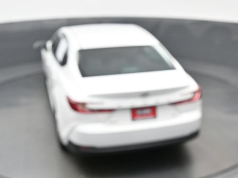 Used 2025 Toyota Camry LE FWD image 39