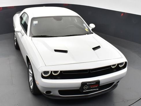 Used 2023 Dodge Challenger SXT image 39