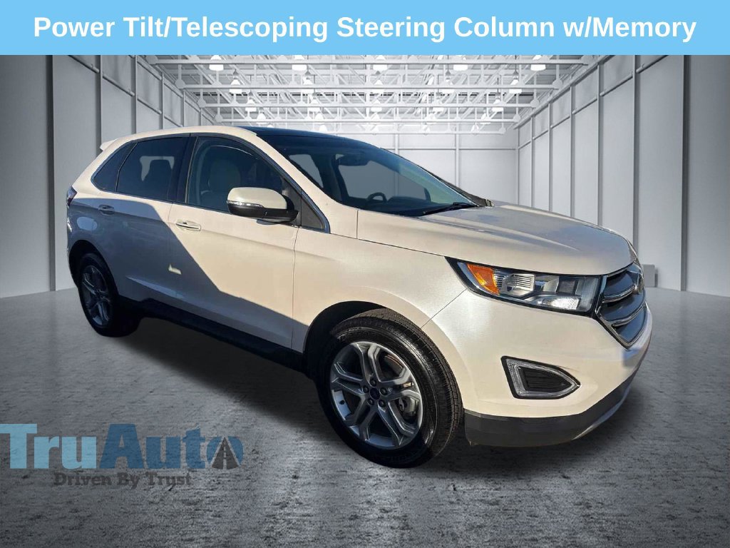 Used 2018 Ford Edge Titanium w/ Equipment Group 301A FWD image 4