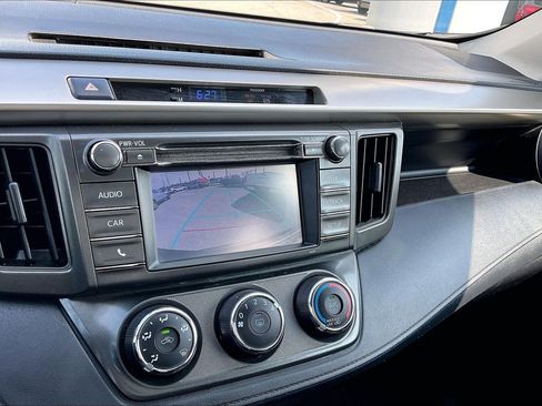 Used 2014 Toyota RAV4 LE FWD image 20