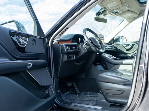 Used 2024 Lincoln Aviator Reserve image 14