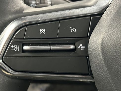 Used 2025 Chevrolet Equinox EV LT w/ Comfort Package image 21