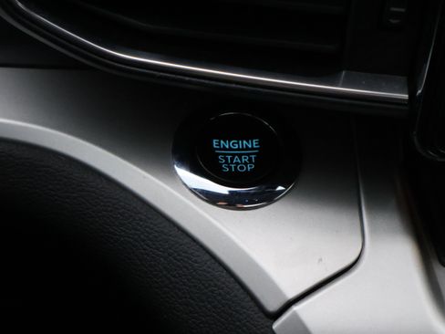 Used 2022 Ford Explorer XLT w/ Equipment Group 202A image 31