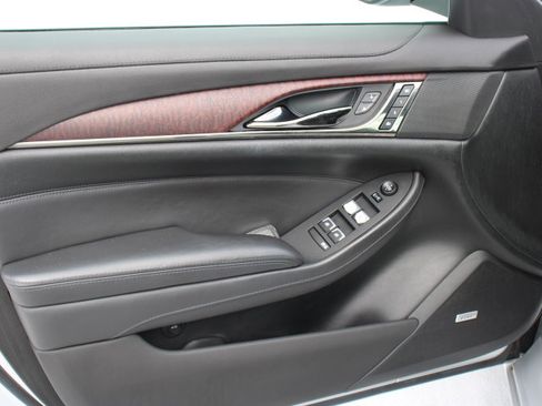 Used 2018 Cadillac CTS Luxury image 10