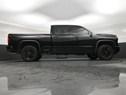 Used 2026 Chevrolet Silverado 2500 High Country w/ High Country Premium Package AWD/4WD image 24