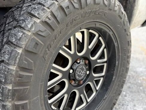 Used 2018 GMC Sierra 1500 SLT AWD/4WD image 8