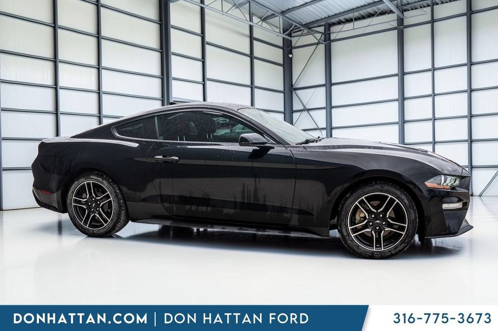Used 2020 Ford Mustang Coupe RWD image 21