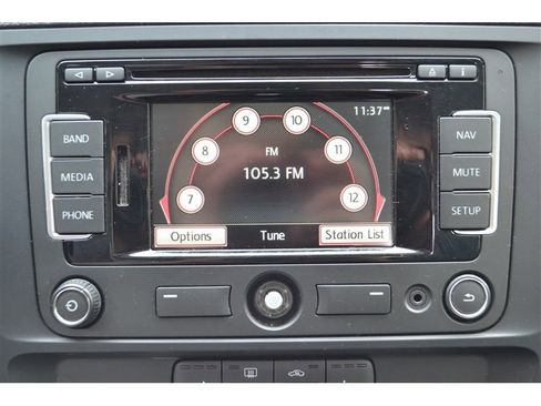 Used 2015 Volkswagen Jetta SE image 23