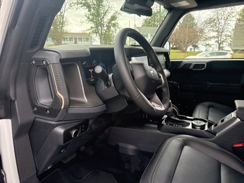 New 2025 Ford Bronco Badlands image 30