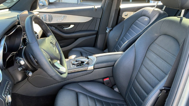 Used 2019 Mercedes-Benz GLC 300 4MATIC image 27