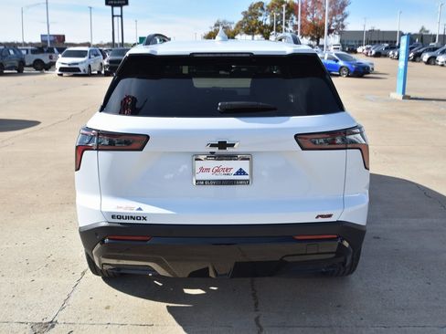 New 2026 Chevrolet Equinox RS w/ LPO, Floor Liner Package image 5