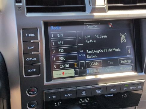 Used 2021 Lexus GX 460 Premium AWD/4WD image 13