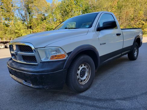 Used 2009 Dodge Ram 1500 Truck ST image 1