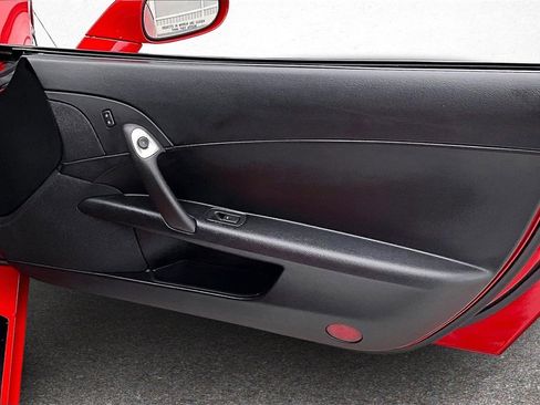 Used 2006 Chevrolet Corvette Coupe w/ Roof Package image 24