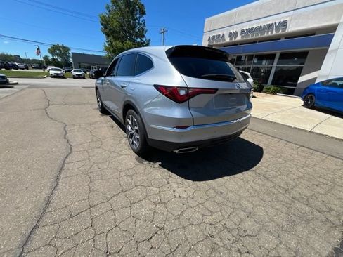 Used 2023 Acura MDX SH-AWD w/ Technology Package image 10