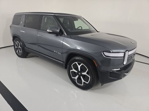 Used 2024 Rivian R1S Adventure AWD/4WD image 7