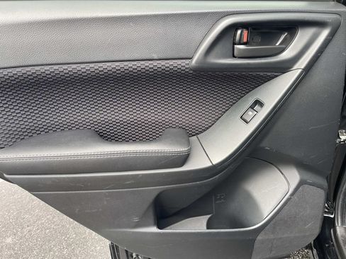 Used 2018 Subaru Forester 2.5i Premium AWD/4WD image 18