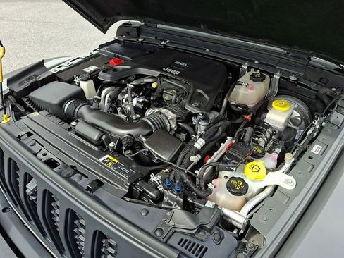 Used 2021 Jeep Wrangler Unlimited Rubicon AWD/4WD image 27