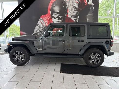 Used 2018 Jeep Wrangler Unlimited Sport S AWD/4WD image 2