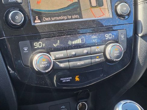 Used 2019 Nissan Rogue SL FWD image 36