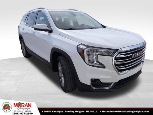 Used 2023 GMC Terrain SLT FWD image 3