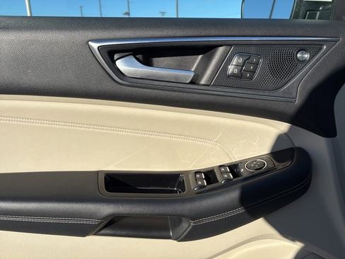 Certified 2019 Ford Edge Titanium image 11