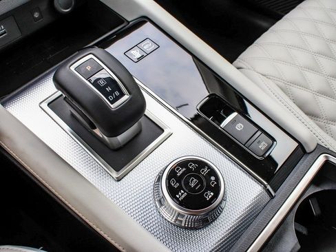 New 2025 Mitsubishi Outlander SEL AWD/4WD image 25