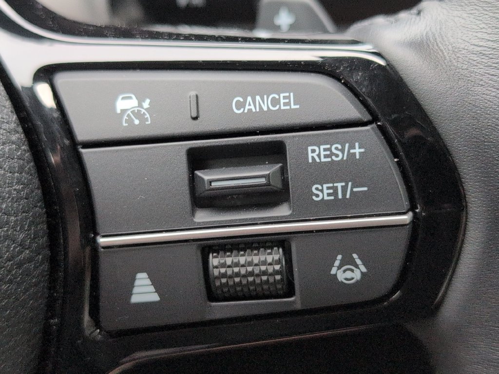 Used 2023 Honda Accord Touring image 18