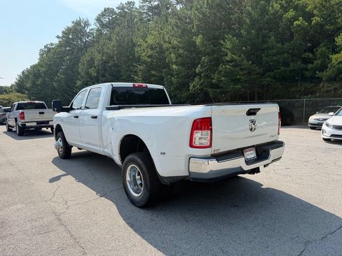 Used 2024 RAM 3500 Tradesman w/ Chrome Appearance Group AWD/4WD image 6