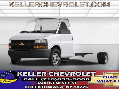 New 2026 Chevrolet Express 3500 w/ Power Convenience Package