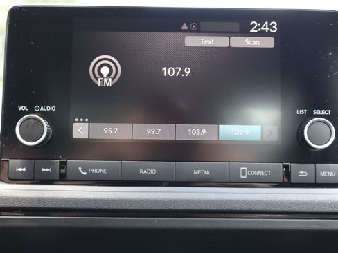 Used 2025 Honda Accord SE image 32