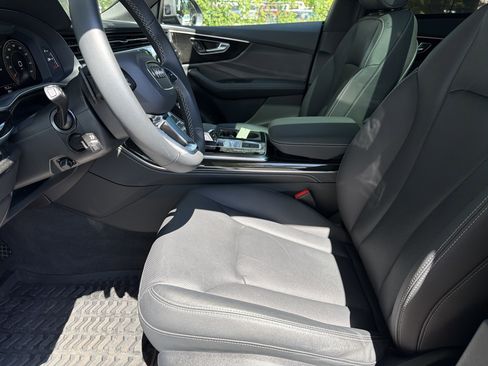 Used 2023 Audi Q8 Premium Plus AWD/4WD image 16