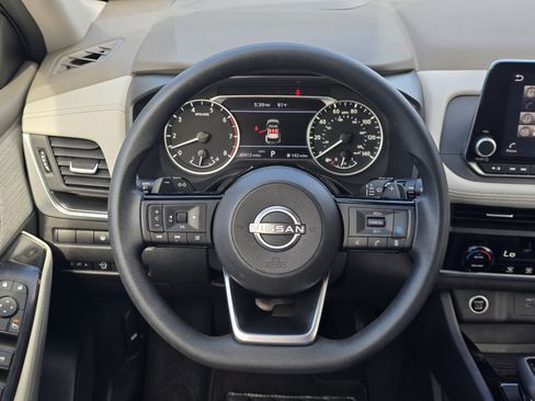 Used 2023 Nissan Rogue SV AWD/4WD image 15