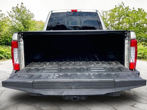 Used 2018 Ford F350 King Ranch w/ King Ranch Ultimate Package AWD/4WD image 18