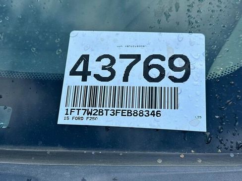 Used 2015 Ford F250 Lariat image 4