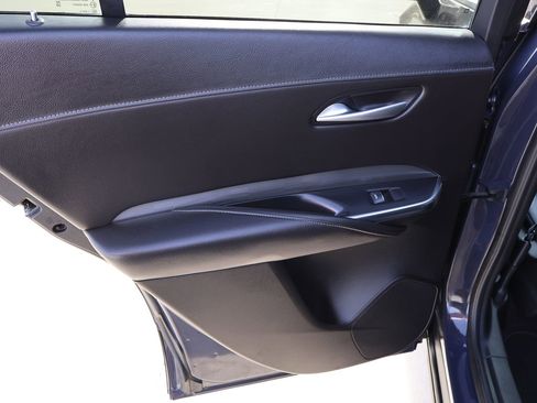 Used 2025 Cadillac XT4 Premium Luxury image 18