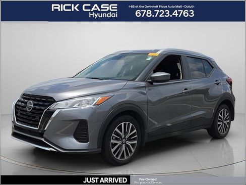 Used 2021 Nissan Kicks SV FWD image 1