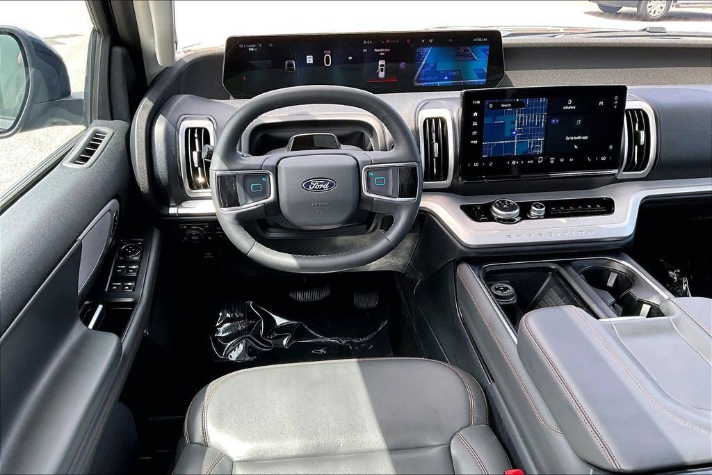 Certified 2025 Ford Expedition Max Active AWD/4WD image 5