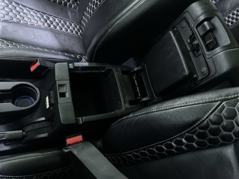 Used 2015 Jeep Wrangler Unlimited Rubicon AWD/4WD image 26
