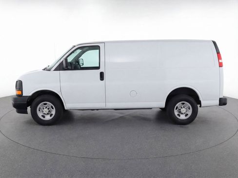 Used 2025 Chevrolet Express 3500 LT w/ LT Preferred Equipment Group image 5