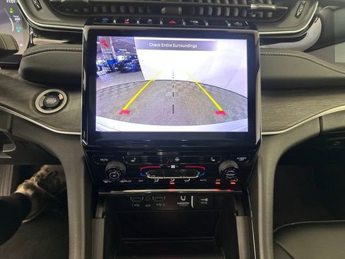 Used 2023 Jeep Grand Cherokee 4WD 4xe image 22