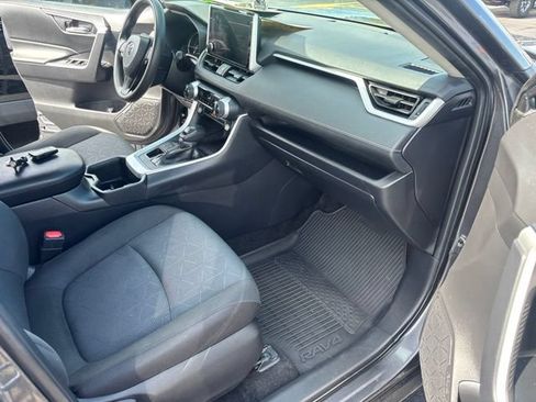 Used 2024 Toyota RAV4 XLE AWD/4WD image 19
