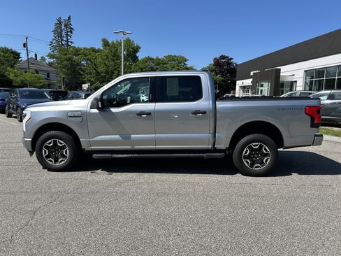 Used 2023 Ford F150 Lightning XLT AWD/4WD image 8