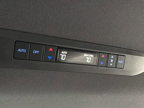 Used 2023 Toyota Sienna XSE image 44